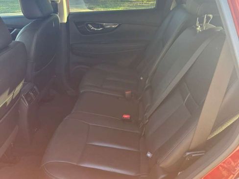 Used 2020 Nissan Rogue SL w/ Premium Package FWD image 12