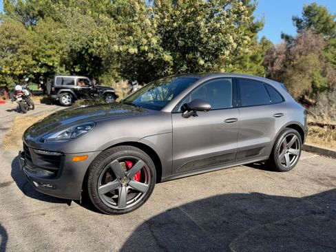 Used 2018 Porsche Macan GTS AWD/4WD image 9
