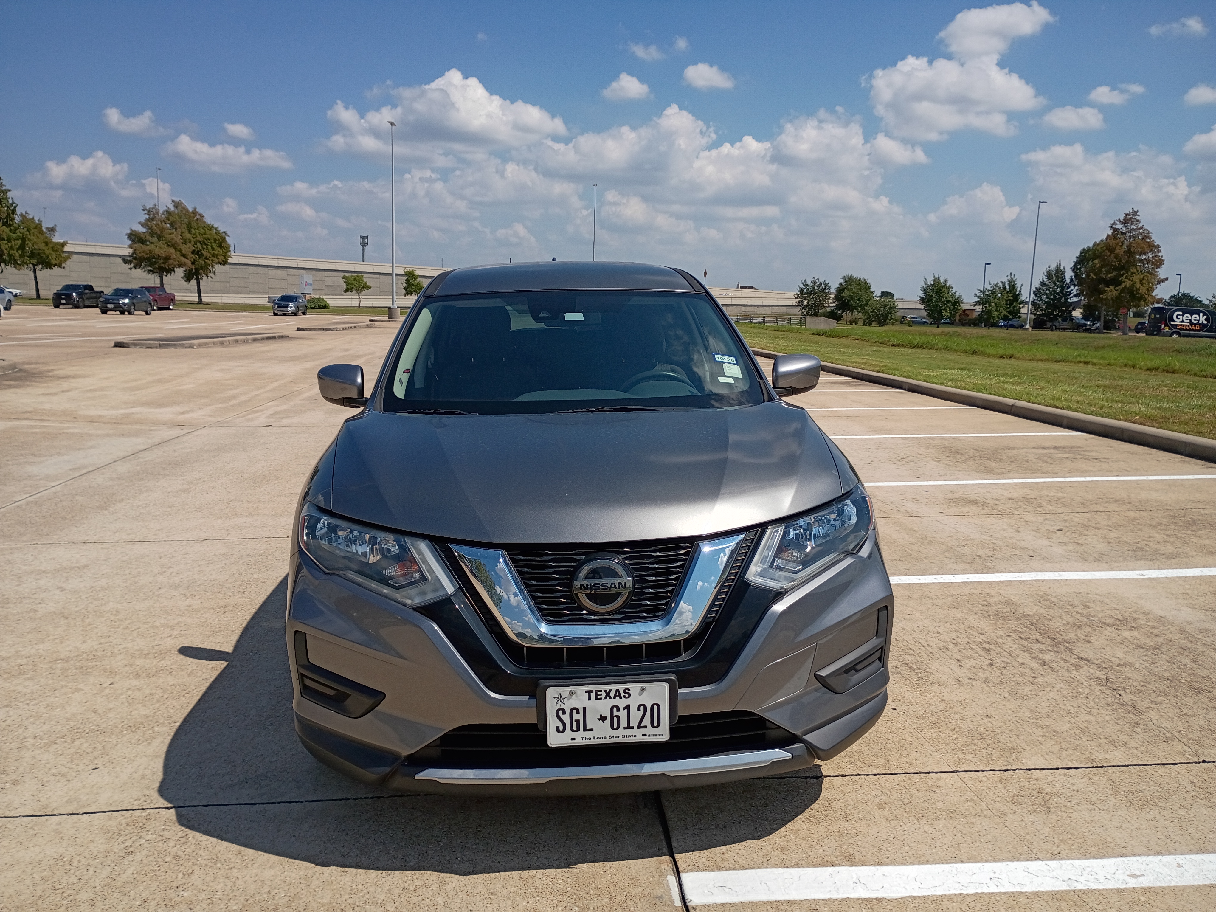 Used 2020 Nissan Rogue S FWD image 9