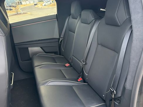 Used 2025 Tesla Cybertruck AWD Crew Cab image 9