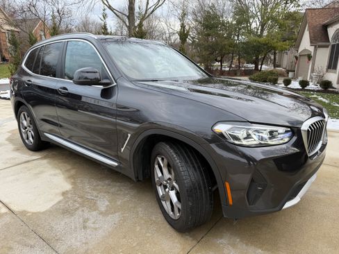 Used 2024 BMW X3 xDrive30i w/ Premium Package w/ZPA image 2