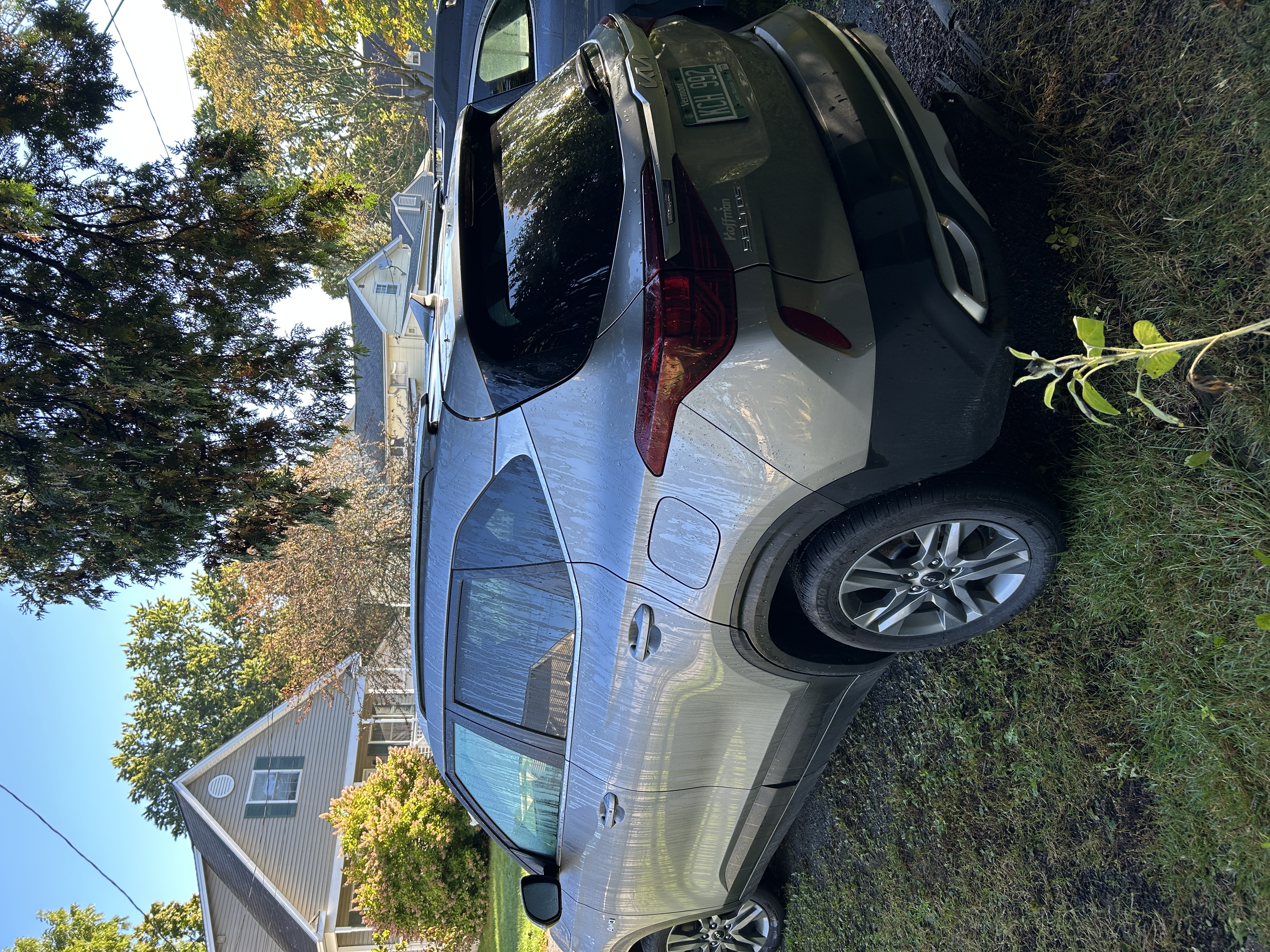 Used 2022 Kia Seltos S AWD/4WD image 2