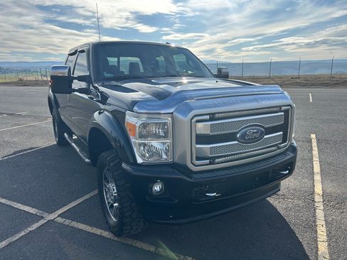 Used 2014 Ford F350 Platinum w/ Platinum Package image 8