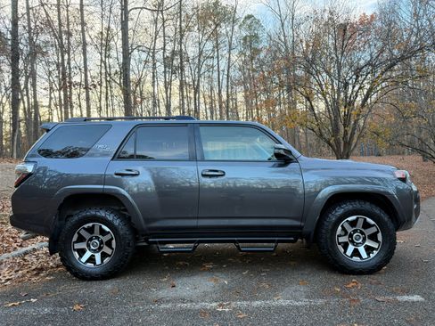 Used 2021 Toyota 4Runner TRD Off-Road Premium image 5