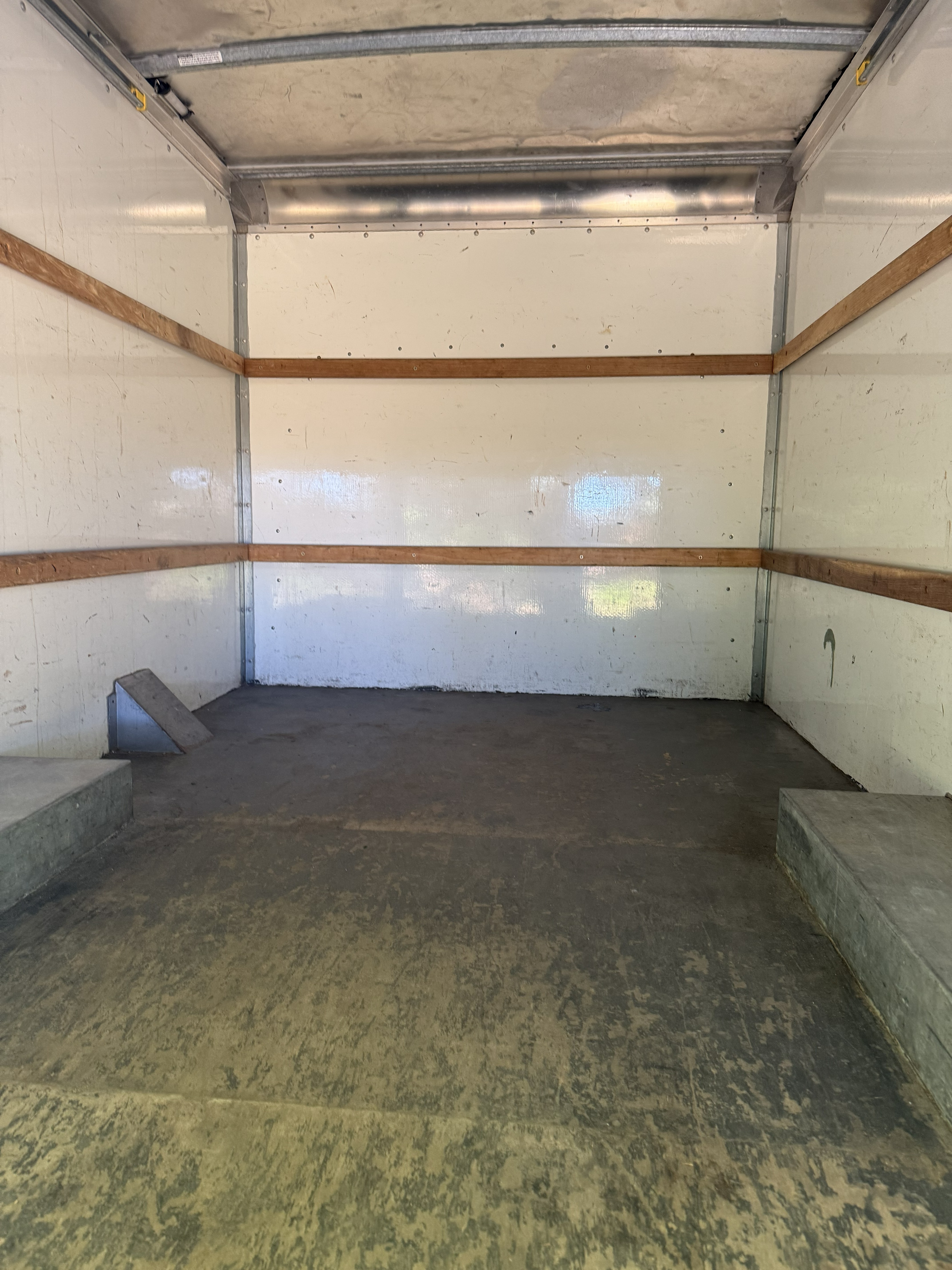 Used 2013 GMC Savana 3500 RWD image 8