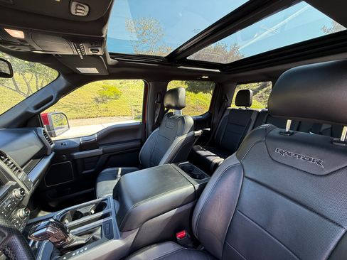 Used 2017 Ford F150 Raptor w/ Equipment Group 802A Luxury image 9