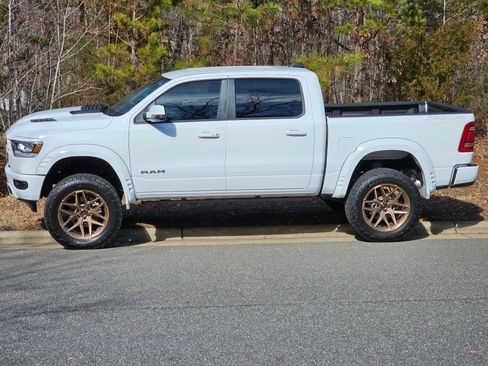 Used 2023 RAM 1500 Laramie AWD/4WD image 1