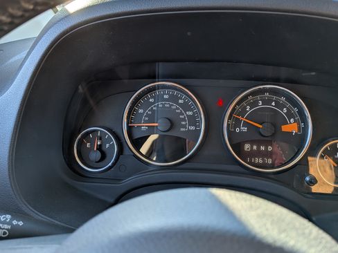 Used 2014 Jeep Compass Latitude image 6