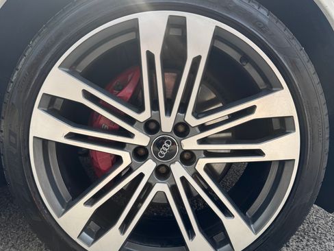 Used 2018 Audi SQ5 Prestige w/ Prestige Package image 5