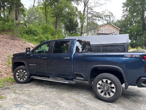 Used 2023 Chevrolet Silverado 2500 Custom w/ Custom Convenience Package image 7