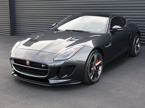 Used 2016 Jaguar F-TYPE R AWD/4WD image 6