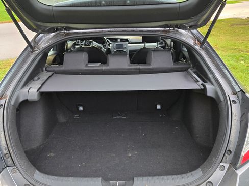 Used 2018 Honda Civic Sport image 12