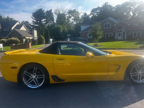 Used 2002 Chevrolet Corvette Convertible w/ Preferred Equipment Group2 RWD image 6