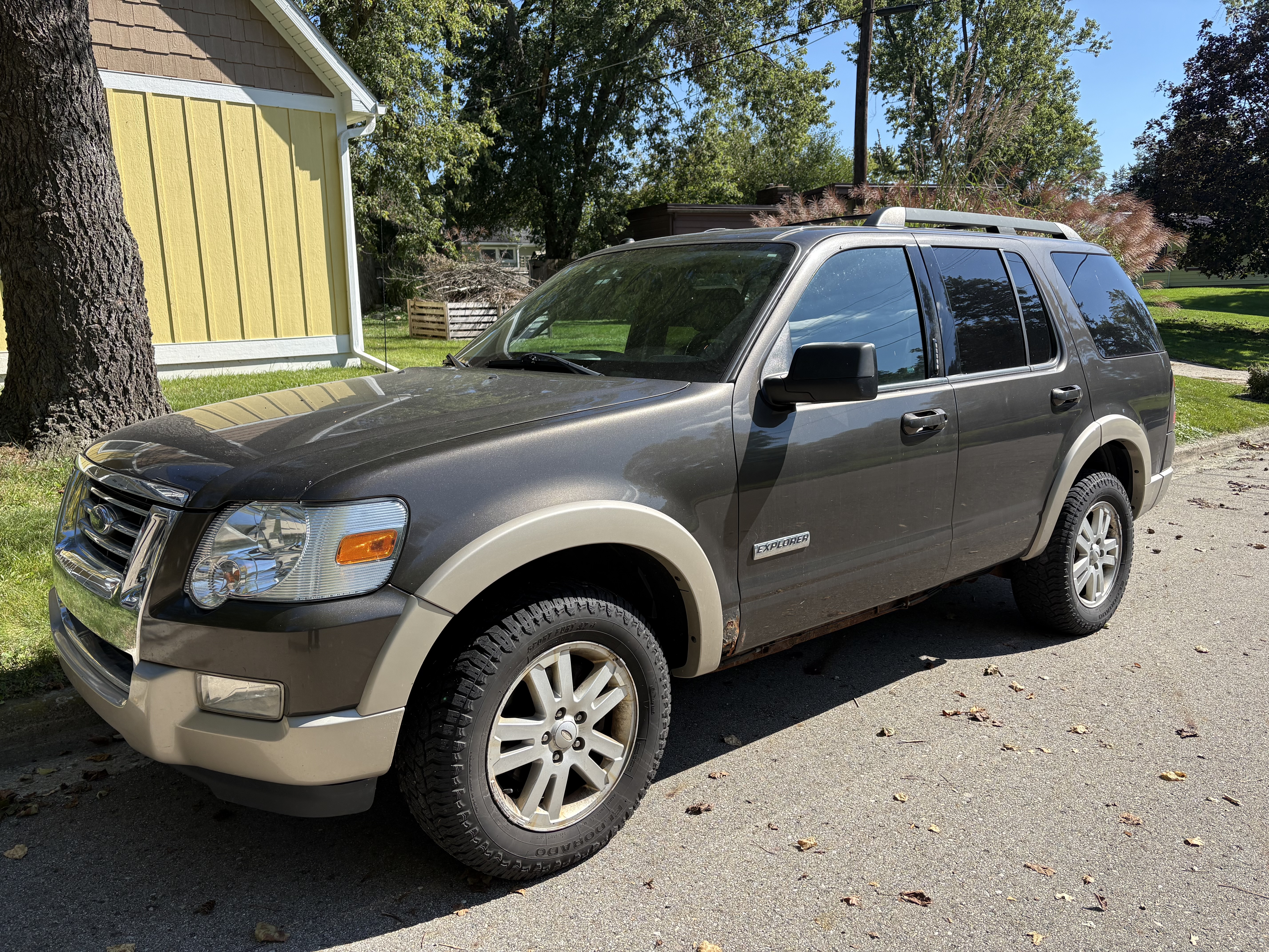 Used 2008 Ford Explorer Eddie Bauer AWD/4WD image 1