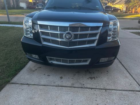 Used 2012 Cadillac Escalade Platinum image 11