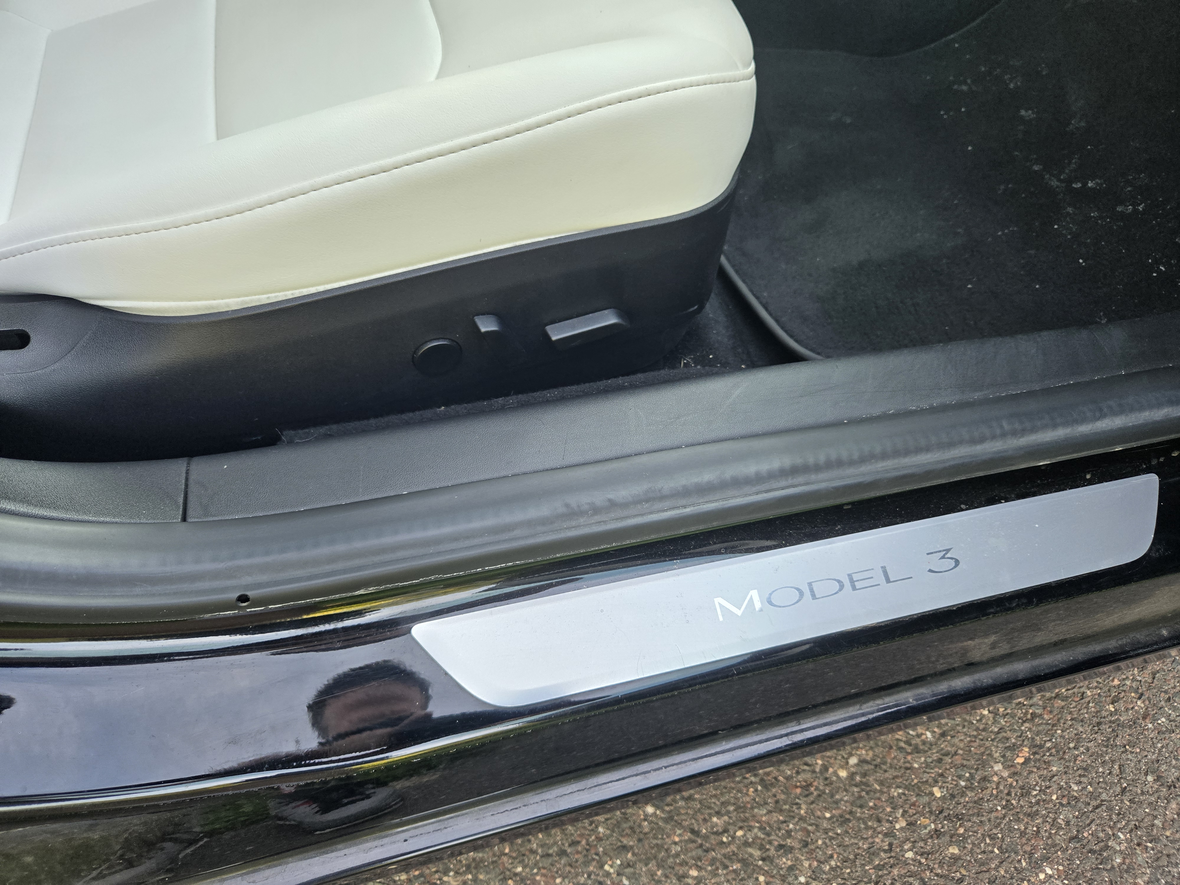 Used 2018 Tesla Model 3 Long Range AWD/4WD image 14