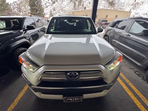 Used 2022 Toyota 4Runner Limited image 6