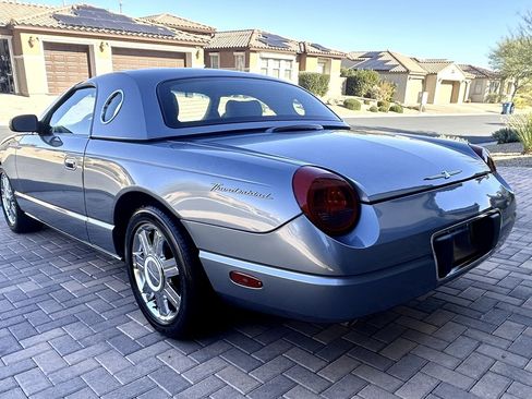 Used 2005 Ford Thunderbird Deluxe image 4