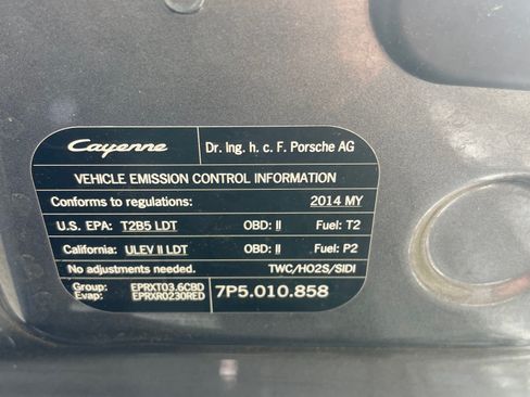 Used 2014 Porsche Cayenne Platinum Edition image 17