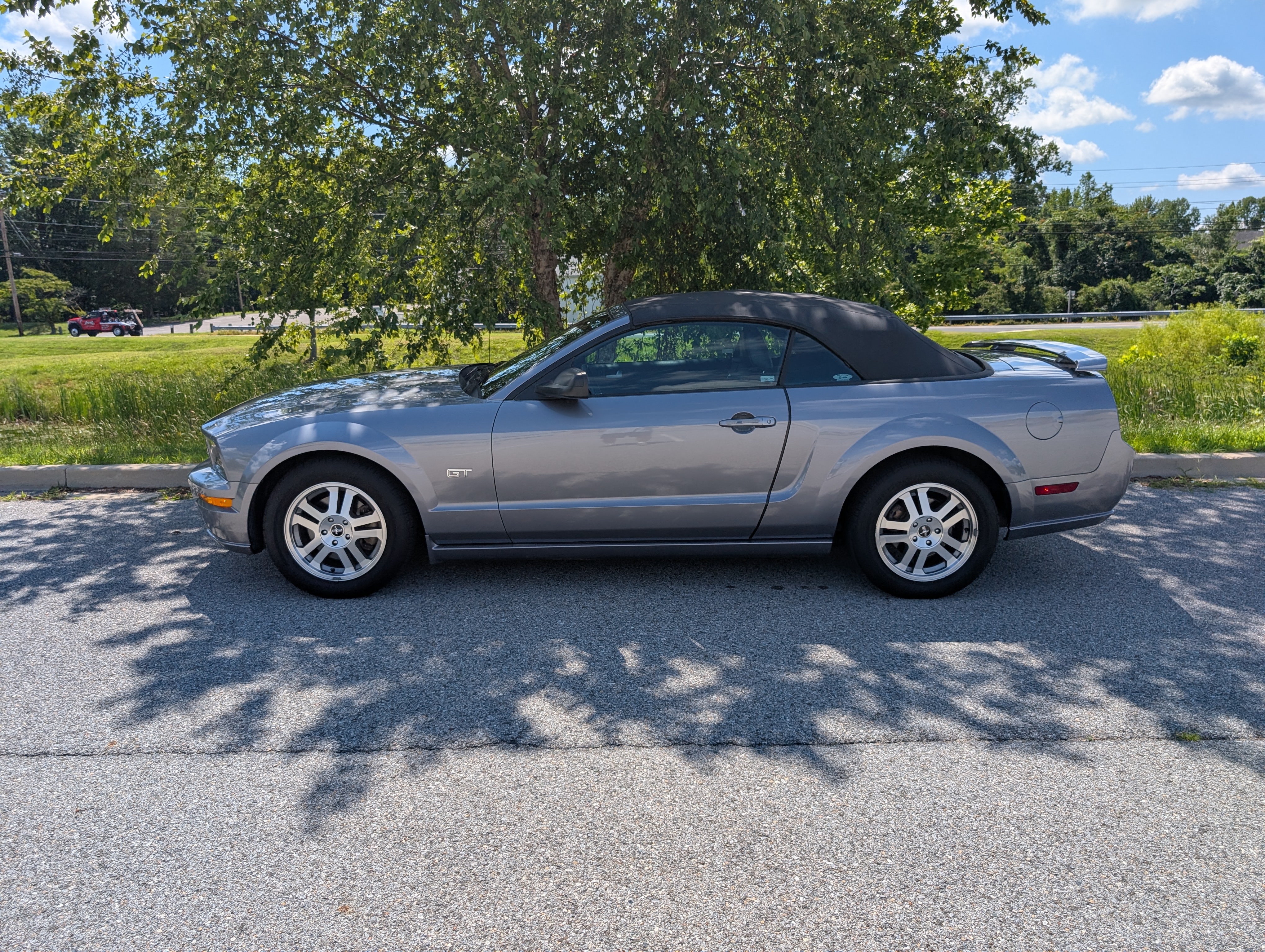Used 2006 Ford Mustang GT Premium RWD image 12