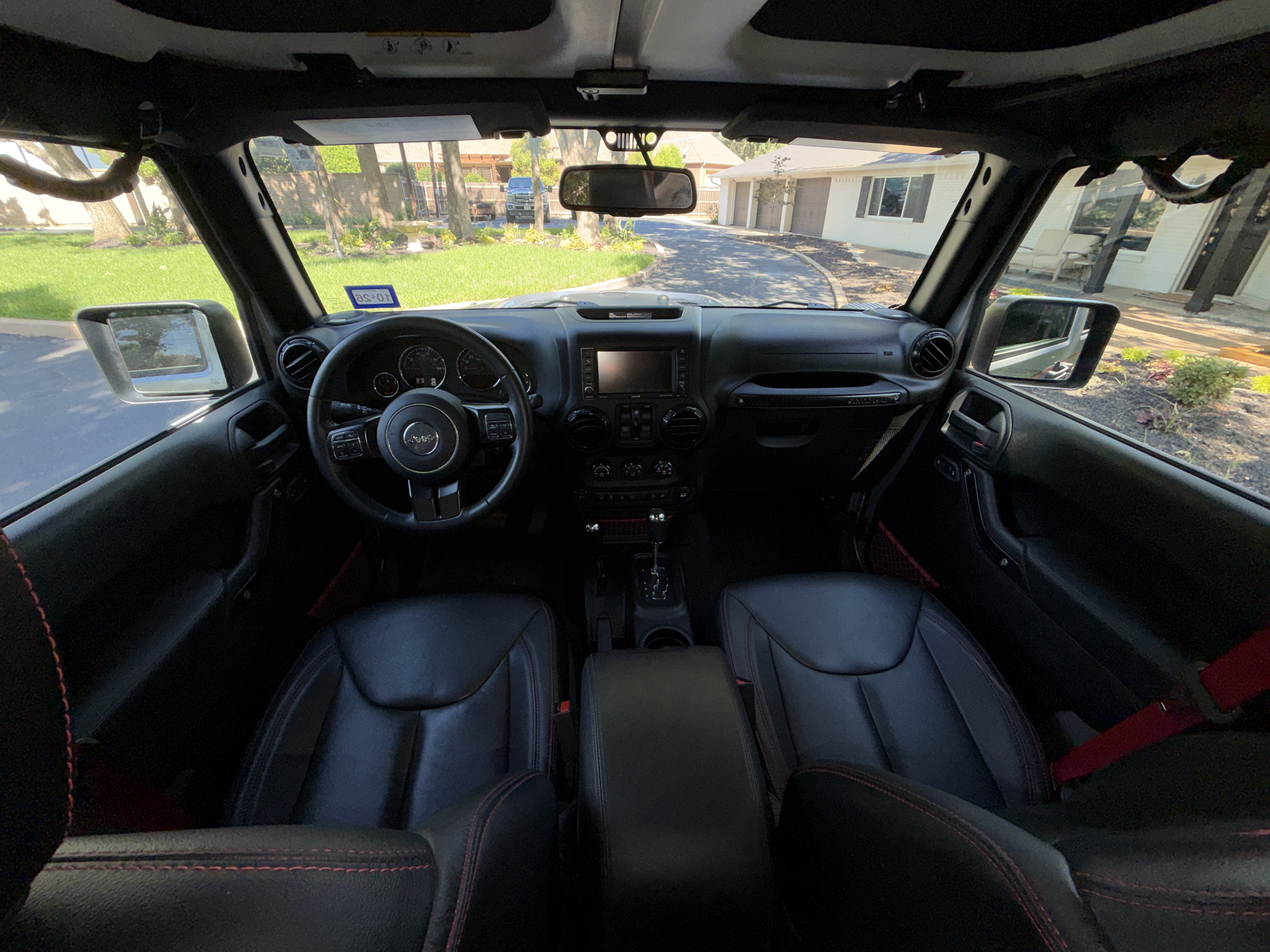 Used 2017 Jeep Wrangler Unlimited Rubicon AWD/4WD image 12