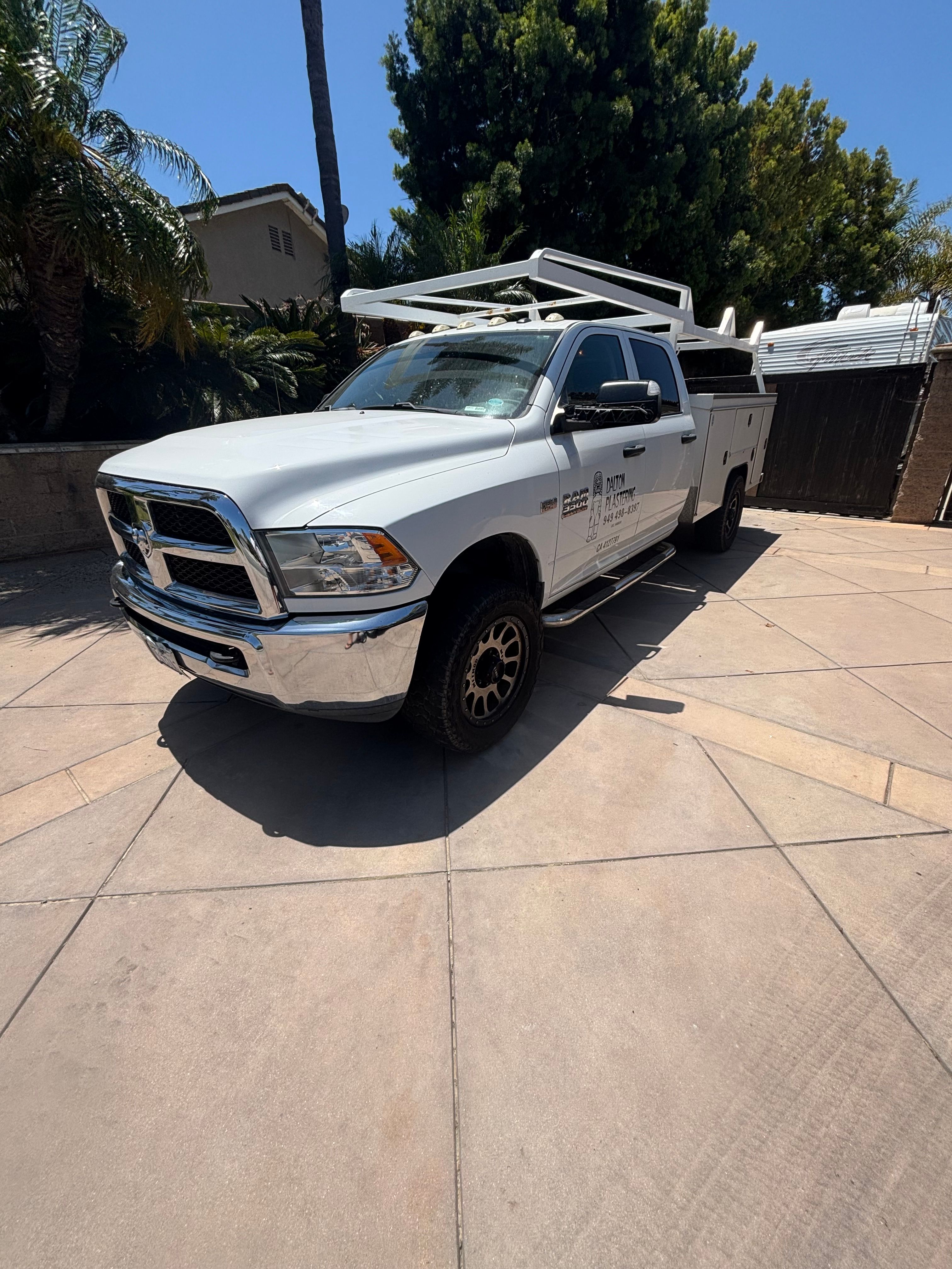 Used 2016 RAM 3500 Tradesman w/ Chrome Appearance Group RWD image 2