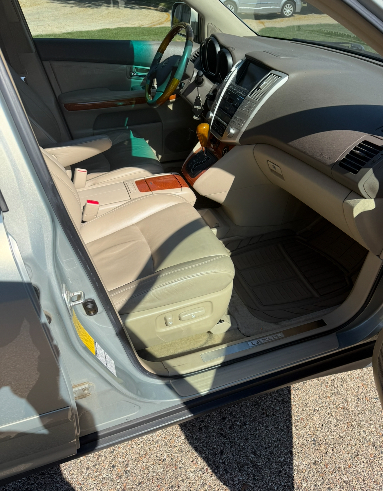 Used 2004 Lexus RX 330 330 Sport Utility 4D image 6