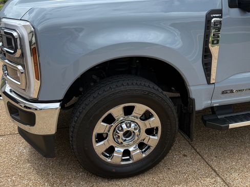 Used 2024 Ford F350 Lariat w/ Chrome Package AWD/4WD image 4