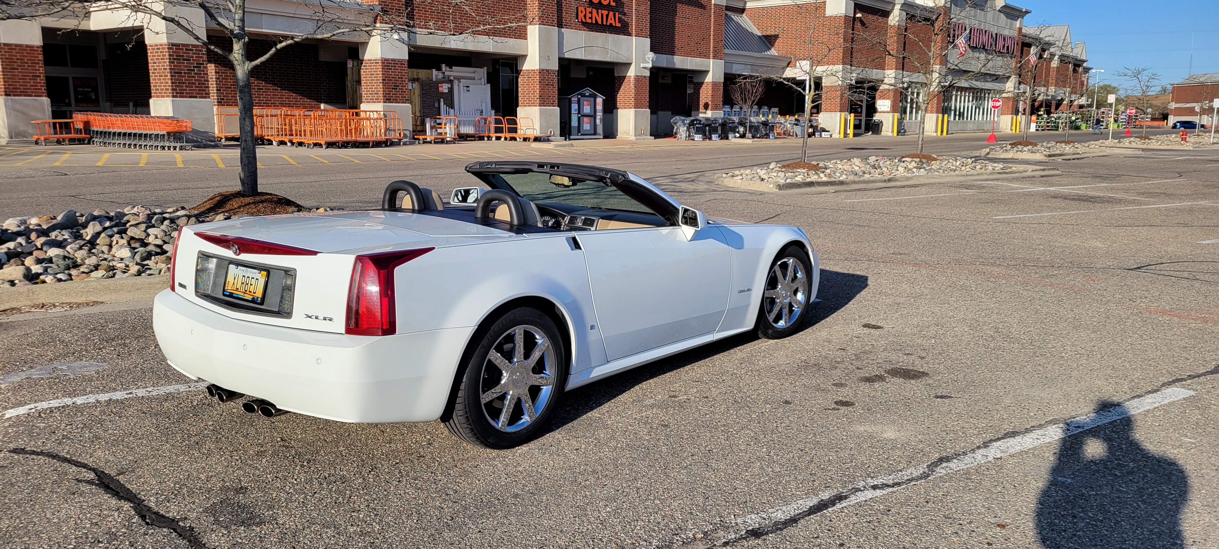 Used 2008 Cadillac XLR RWD image 8