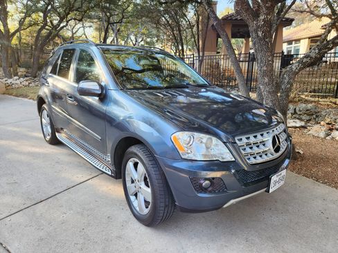 Used 2010 Mercedes-Benz ML 350 4MATIC image 1