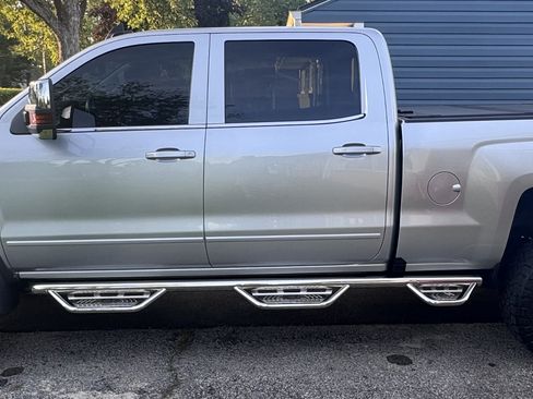 Used 2017 Chevrolet Silverado 2500 LT w/ LT Fleet Convenience Package AWD/4WD image 9