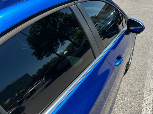 Used 2018 Chevrolet Cruze LT w/ Convenience Package image 16