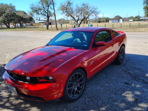 Used 2012 Ford Mustang GT Premium image 5