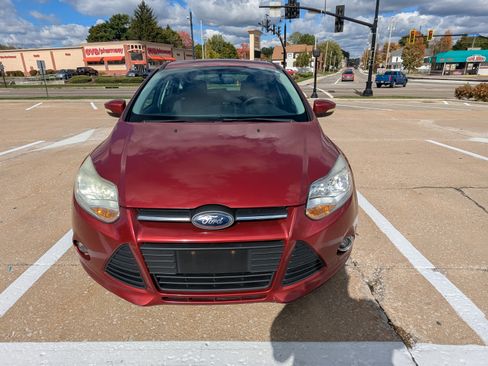 Used 2014 Ford Focus SE w/ Equipment Group 201A image 9