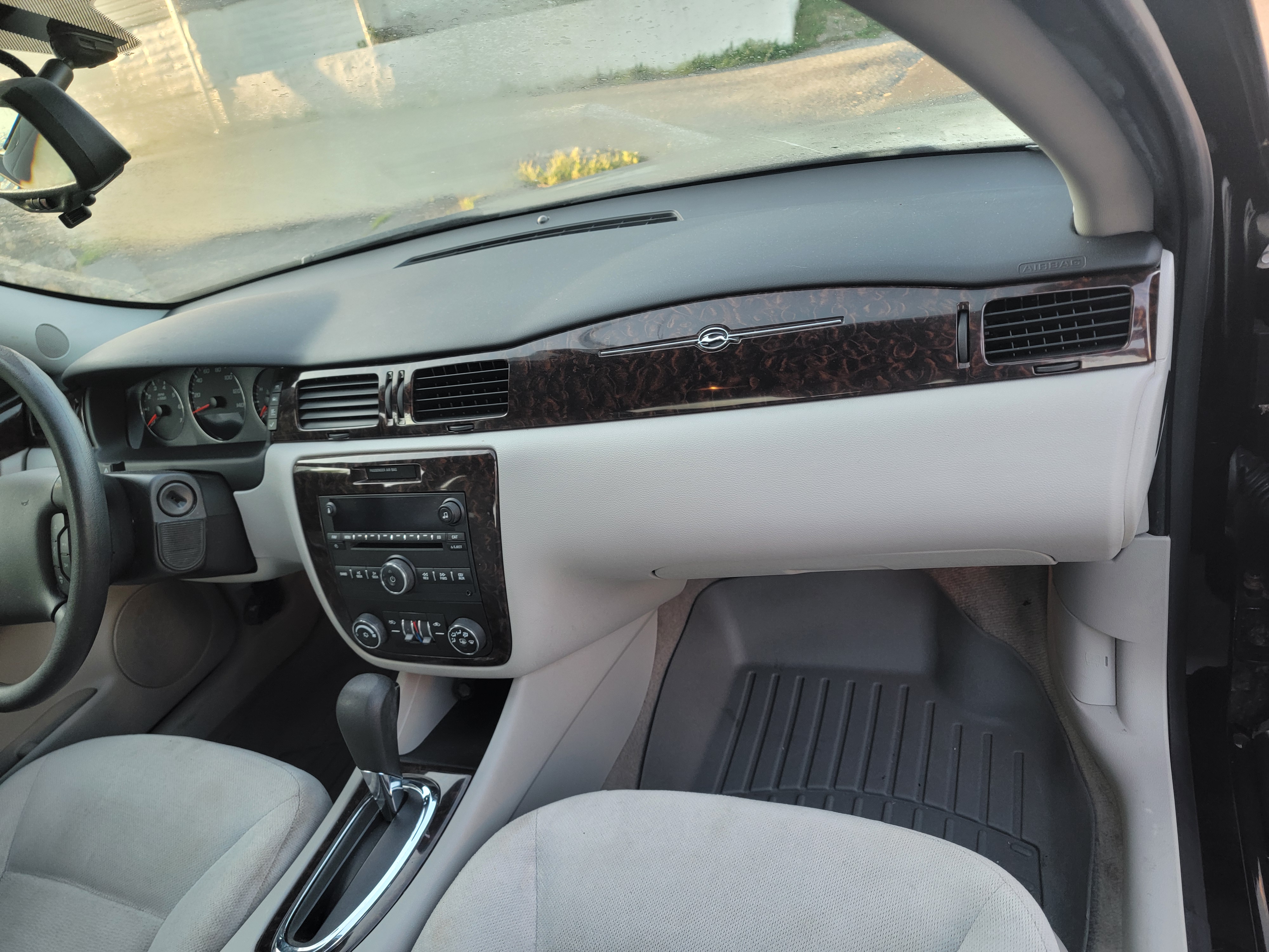 Used 2016 Chevrolet Impala LT FWD image 29