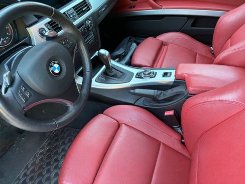 Used 2010 BMW 335i Convertible RWD image 5