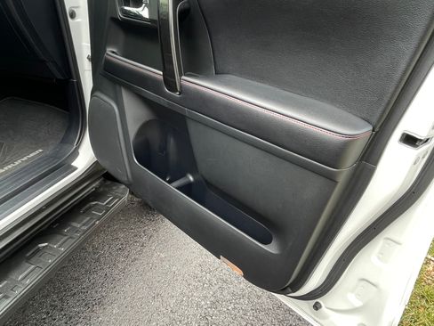 Used 2016 Toyota 4Runner TRD Pro image 10