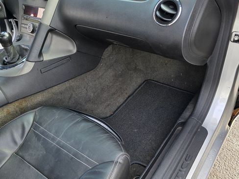 Used 2006 Pontiac Solstice Convertible w/ Premium Package image 32