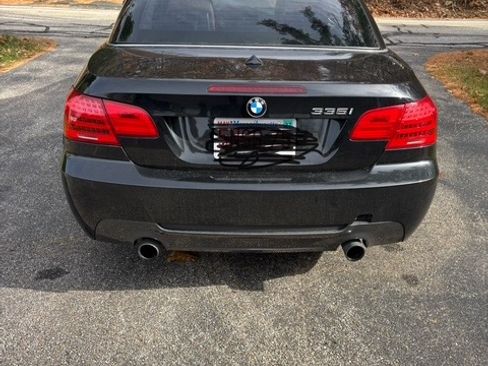 Used 2013 BMW 335i Convertible image 8