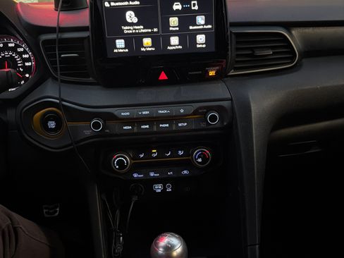 Used 2019 Hyundai Veloster Turbo R-Spec image 6