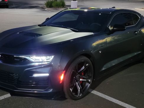 Used 2021 Chevrolet Camaro SS image 5