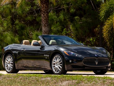 Used 2012 Maserati GranTurismo Convertible image 11