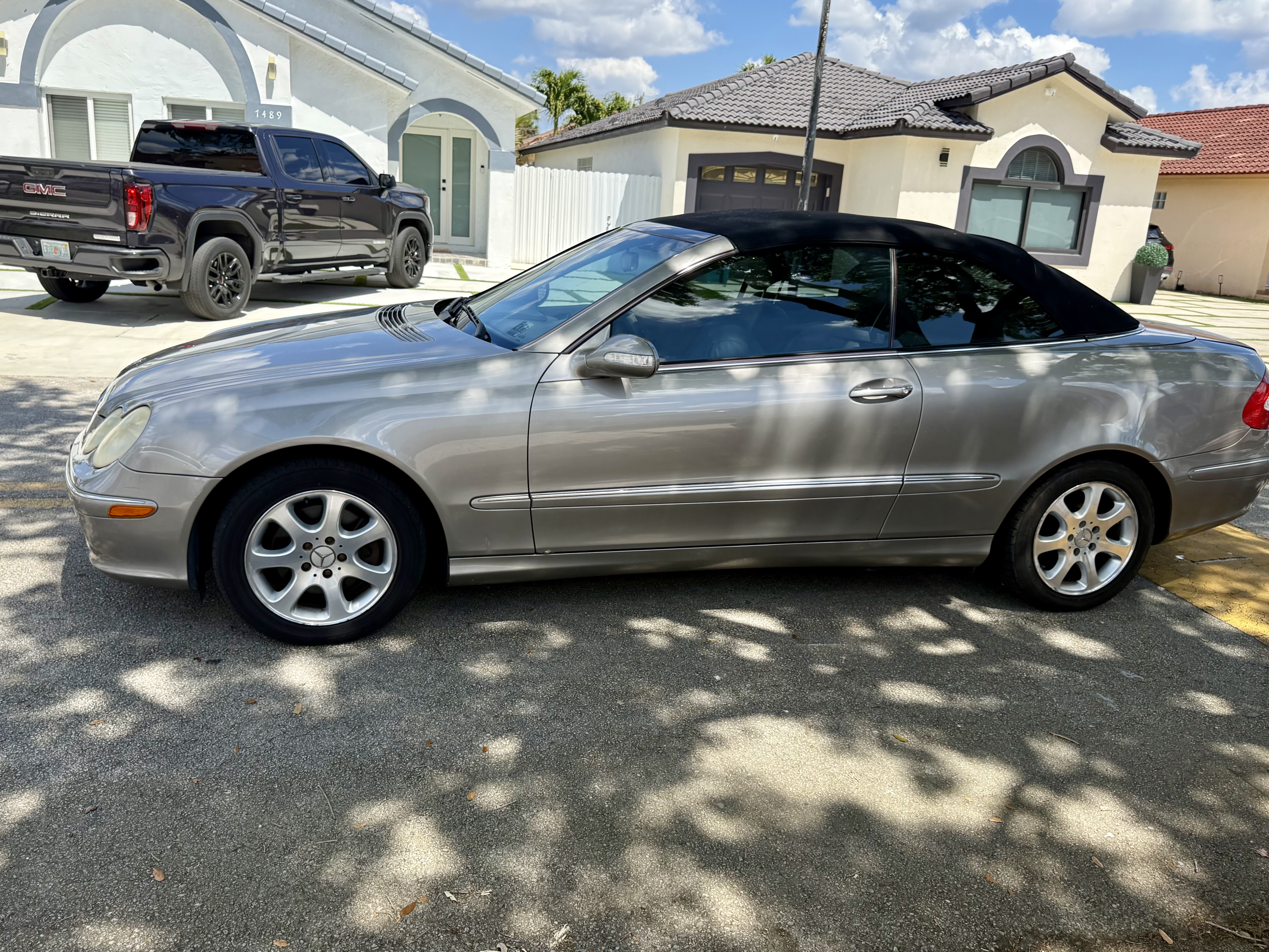 Used 2004 Mercedes-Benz CLK 320 Cabriolet image 2