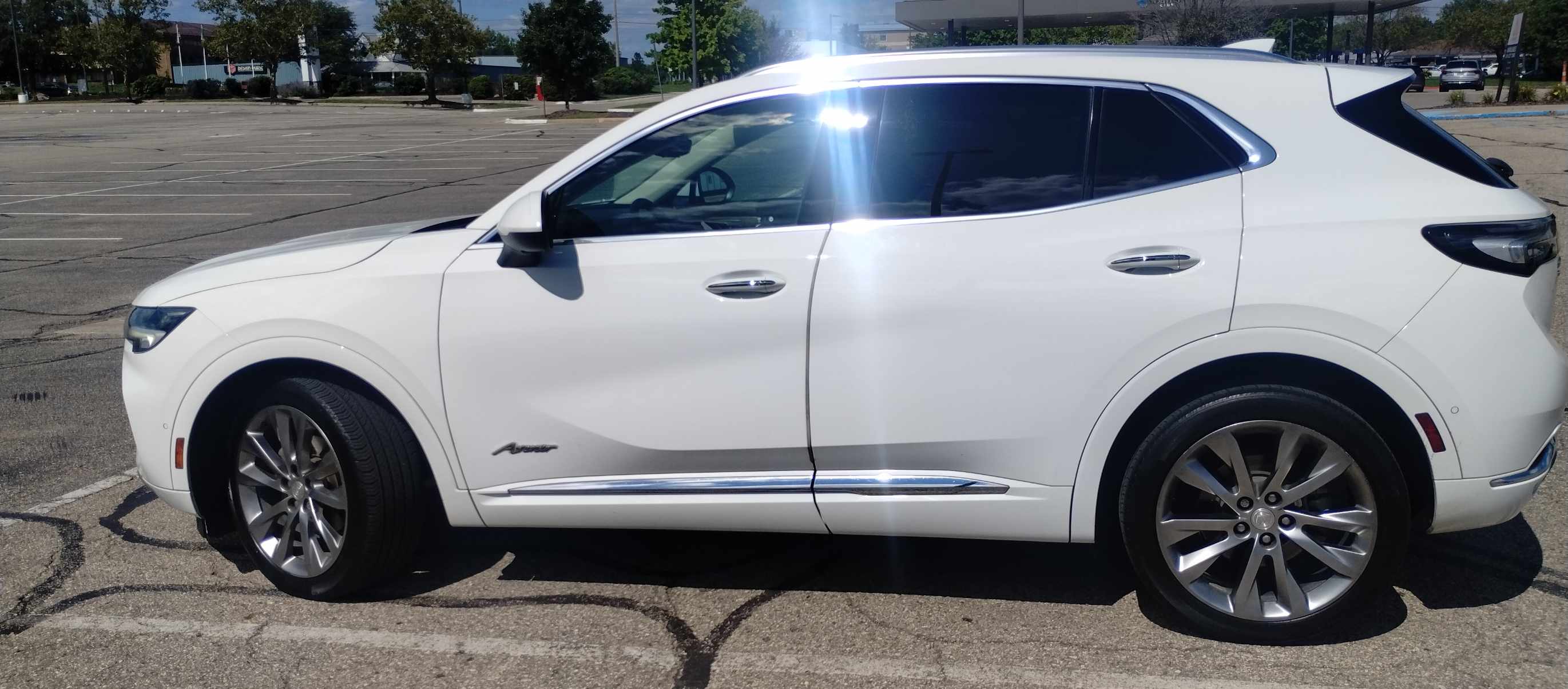 Used 2021 Buick Envision Avenir w/ Technology Package II AWD/4WD image 13