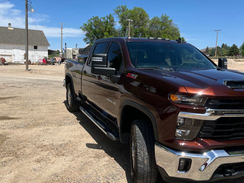 Used 2024 Chevrolet Silverado 3500 LT w/ All Star Edition AWD/4WD image 4