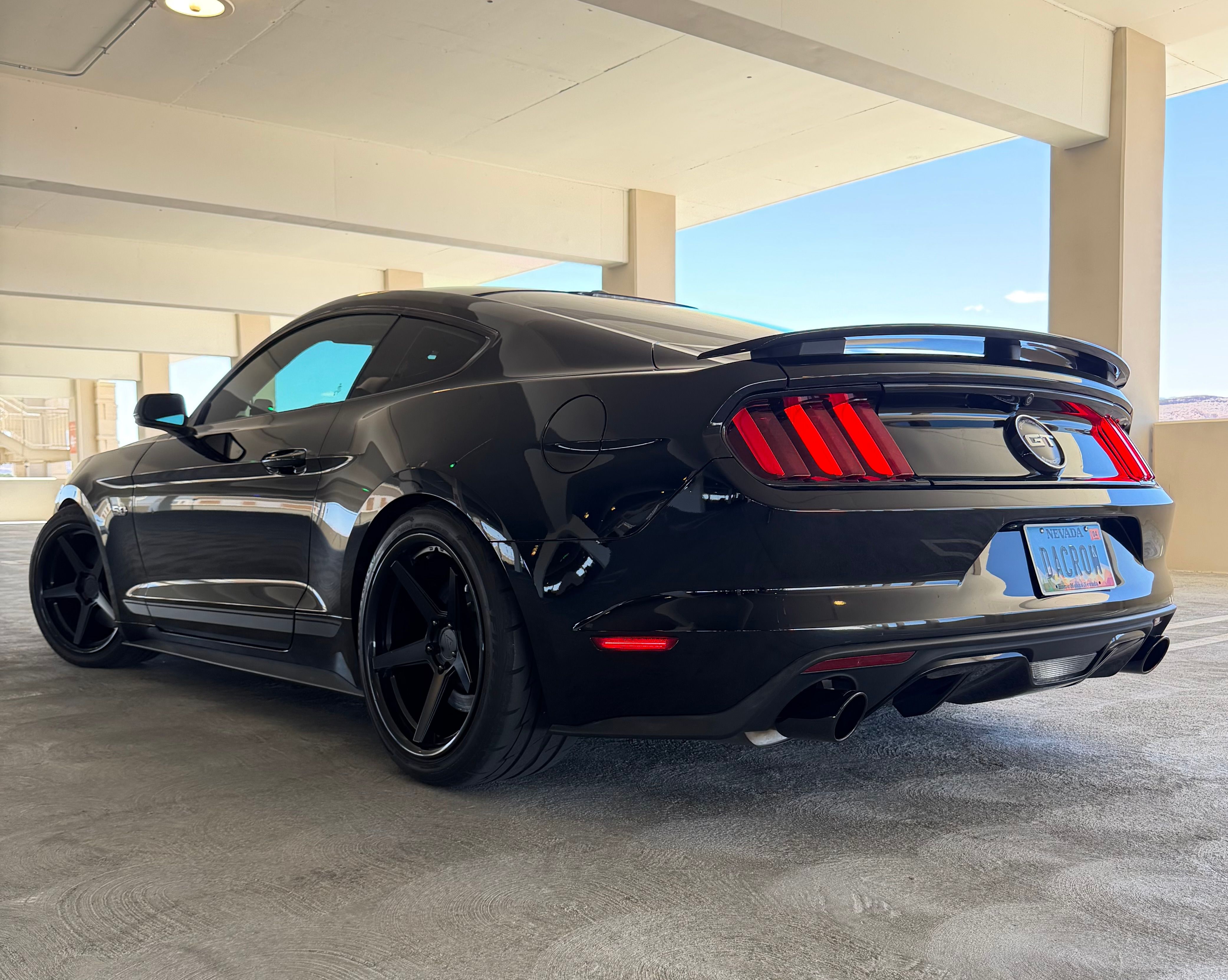 Used 2016 Ford Mustang GT Premium w/ Equipment Group 401A RWD image 1