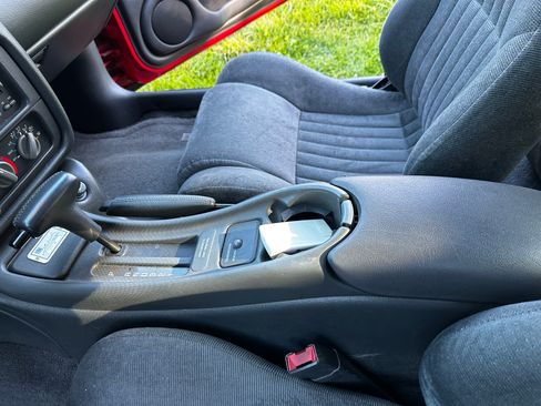 Used 1994 Pontiac Firebird Formula RWD image 10
