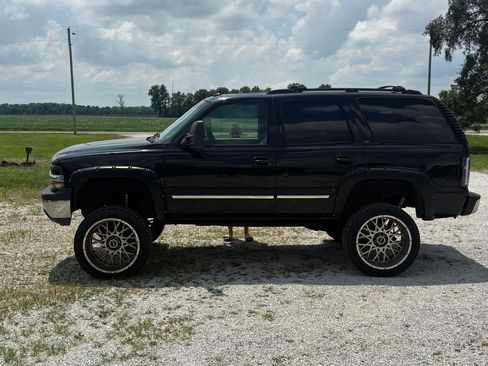 Used 2005 Chevrolet Tahoe LT w/ LT Preferred Equipment Group AWD/4WD image 10