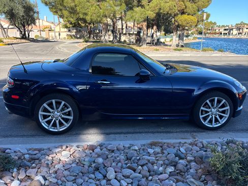Used 2008 MAZDA MX-5 Miata Grand Touring w/ Premium Pkg image 6