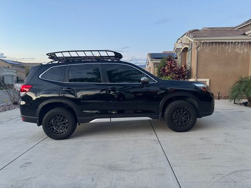 Used 2020 Subaru Forester Touring image 6